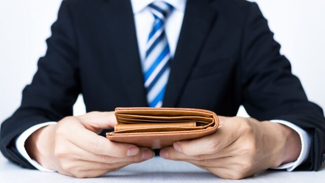 スーツ着用時 財布をどこに入れる みんなどうしてるの よしハック 主婦のライフハック